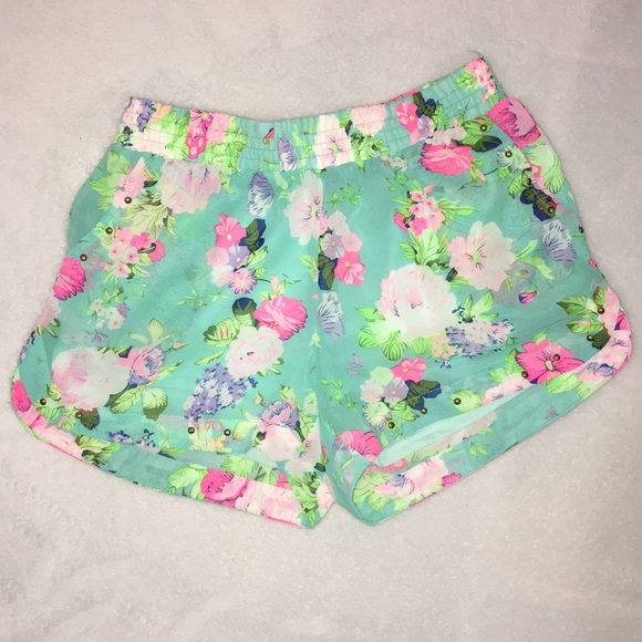 boutique Pants - Floral shorts